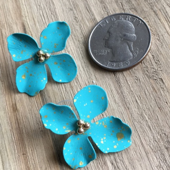 Gorgeous Gold Flecked Aqua Earrings - Picture 2 of 2